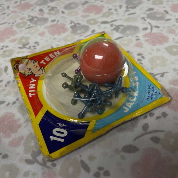 Vintage Jack Set - Tiny Teen - 1 ball 8 jacks - 1960's - Original Package - Picture 3 of 4